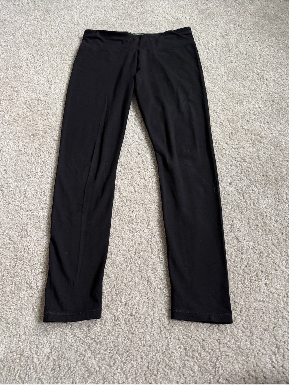TASC Performace Black Leggings - Large